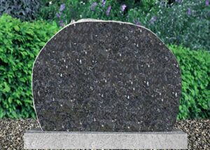 Steinur 118