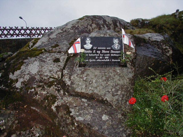 Minnissteinur í Runavík