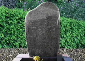 Steinur 304